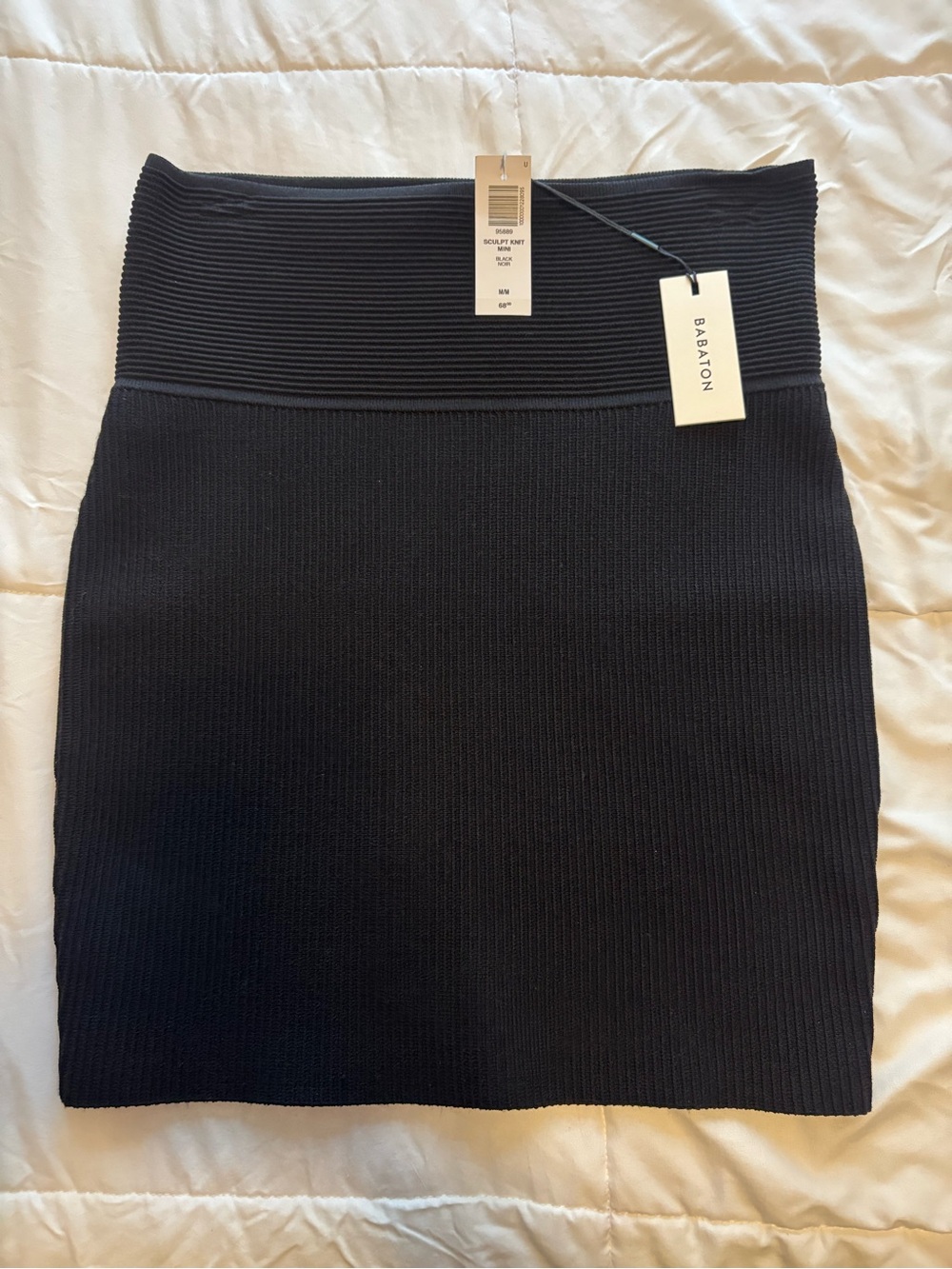 Aritzia Babaton Black Sculpt Knit Mini Skirt size Medium